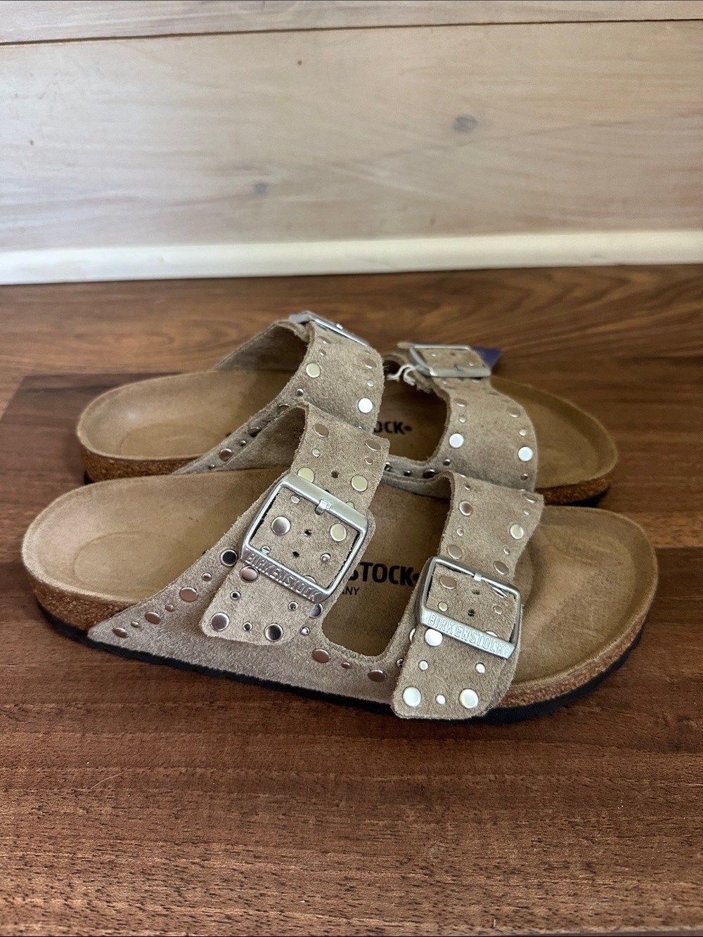 Birkenstock Women’s Arizona Rivet Border Suede Sandals-Size 7-NWT - Picture 5 of 9